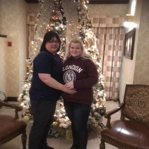 Meet your Posher, Gloria